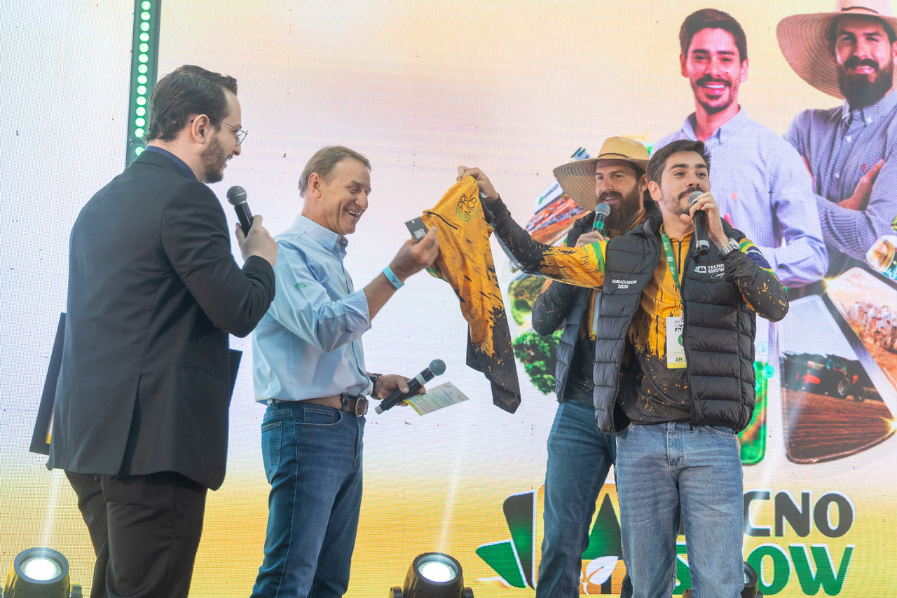 Cláudio Teoro e Primos Agro